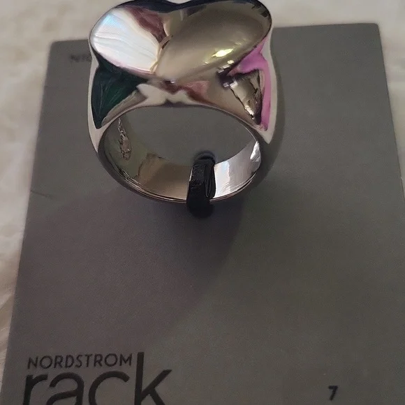 Ring - Picture 4 of 5